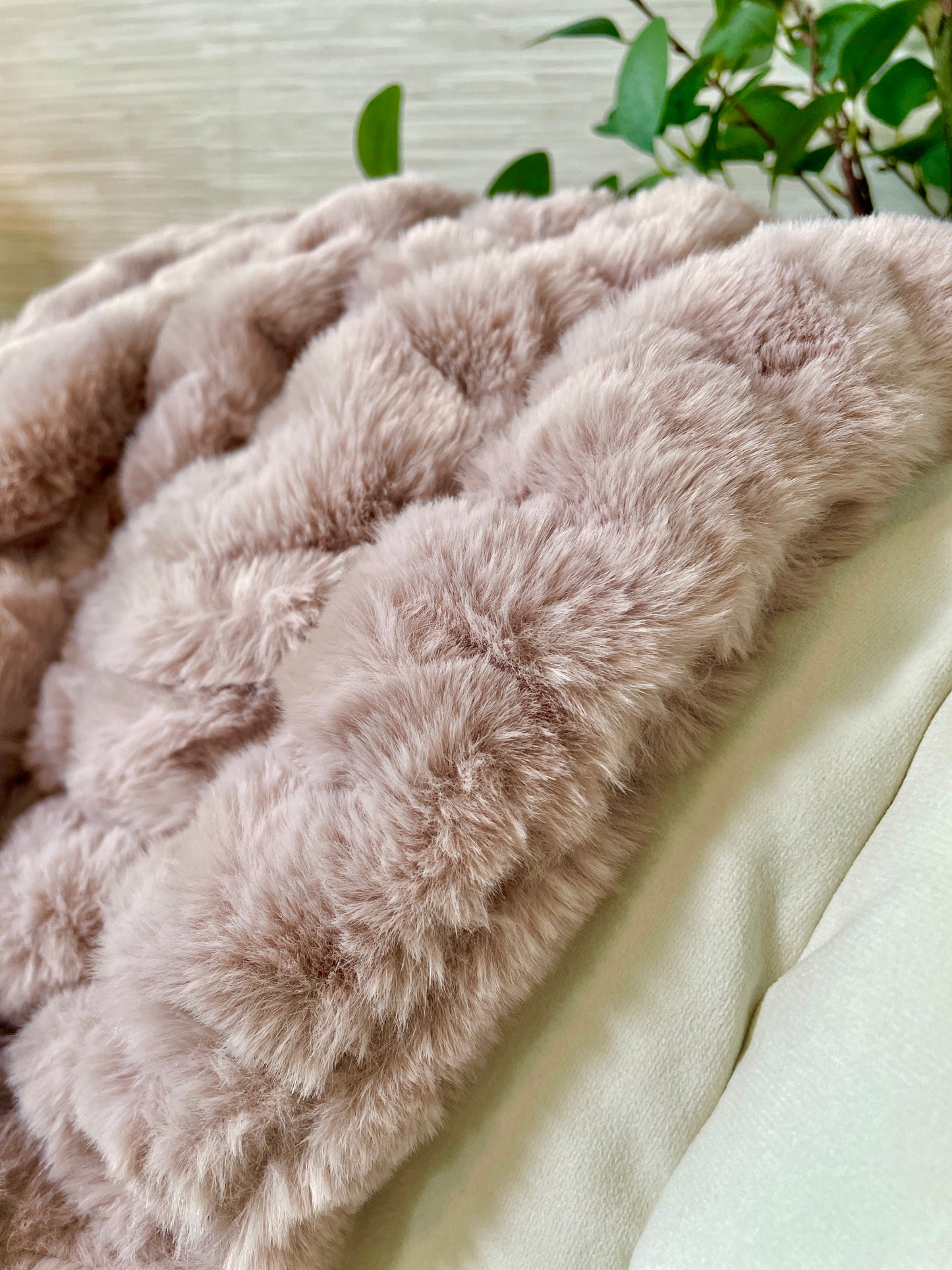 Blush Faux Fur Blanket - Medium: 50"60"