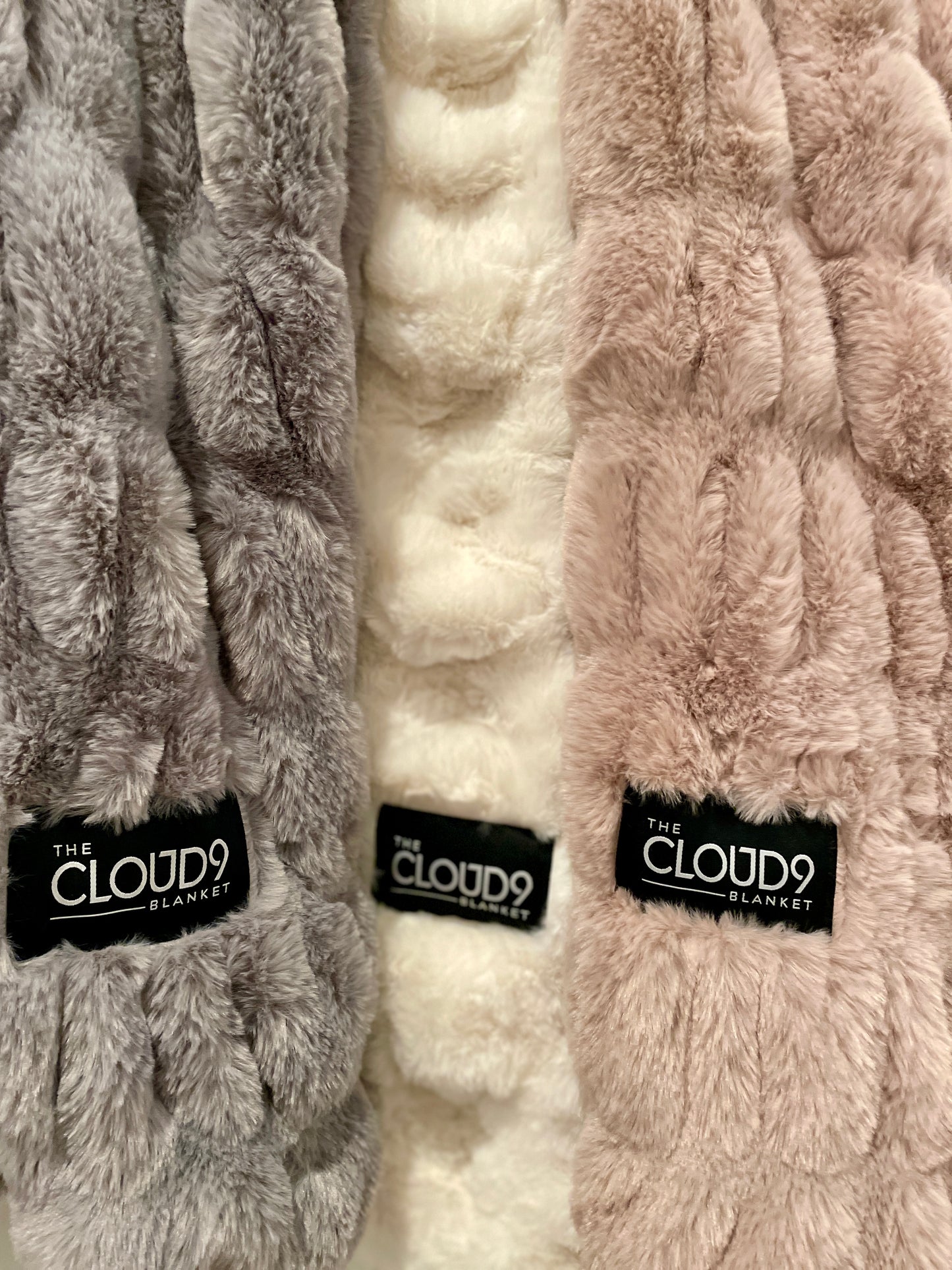 Blush Faux Fur Blanket - Medium: 50"60"